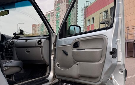 Renault Kangoo II рестайлинг, 2006 год, 255 000 рублей, 11 фотография