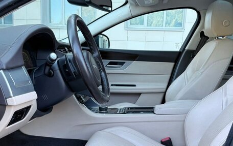 Jaguar XF II, 2016 год, 2 500 000 рублей, 9 фотография