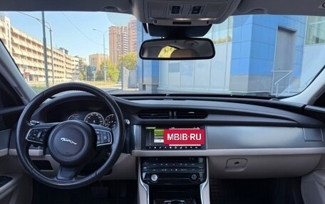 Jaguar XF II, 2016 год, 2 500 000 рублей, 8 фотография