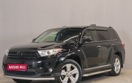 Toyota Highlander III, 2013 год, 2 499 000 рублей, 3 фотография