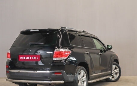 Toyota Highlander III, 2013 год, 2 499 000 рублей, 6 фотография