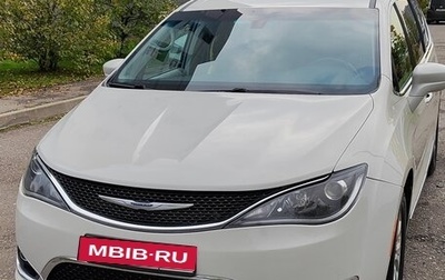 Chrysler Pacifica (RU), 2019 год, 2 800 000 рублей, 1 фотография
