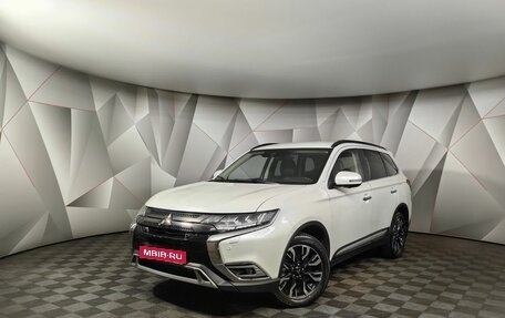 Mitsubishi Outlander III рестайлинг 3, 2021 год, 2 955 000 рублей, 1 фотография