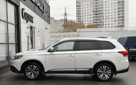 Mitsubishi Outlander III рестайлинг 3, 2019 год, 1 963 000 рублей, 8 фотография