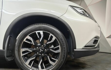 Mitsubishi Outlander III рестайлинг 3, 2021 год, 2 955 000 рублей, 9 фотография