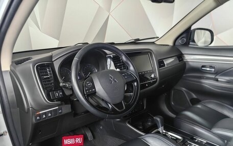 Mitsubishi Outlander III рестайлинг 3, 2021 год, 2 955 000 рублей, 18 фотография