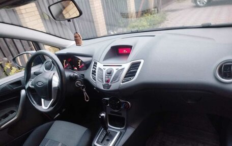 Ford Fiesta, 2010 год, 580 000 рублей, 4 фотография