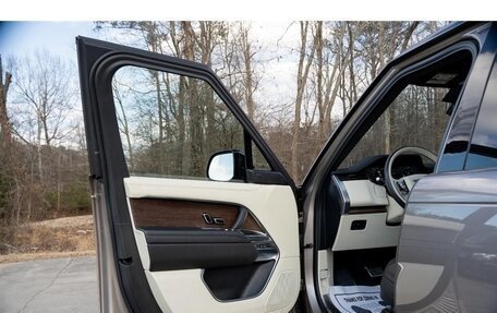 Land Rover Range Rover IV рестайлинг, 2022 год, 10 750 000 рублей, 15 фотография