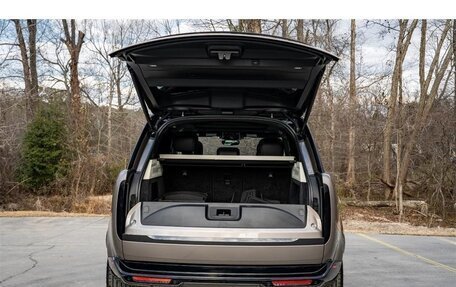 Land Rover Range Rover IV рестайлинг, 2022 год, 10 750 000 рублей, 12 фотография