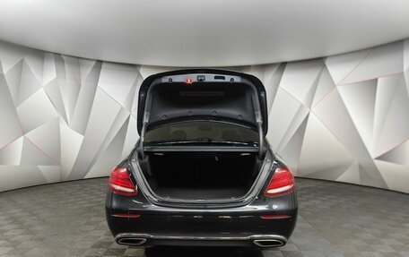 Mercedes-Benz E-Класс, 2018 год, 4 350 000 рублей, 9 фотография