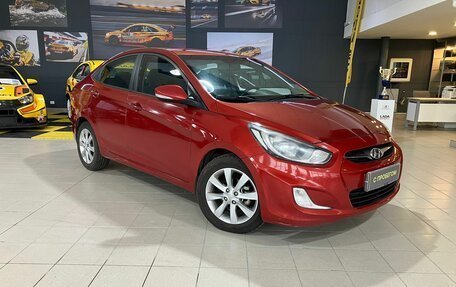 Hyundai Solaris II рестайлинг, 2010 год, 560 000 рублей, 3 фотография