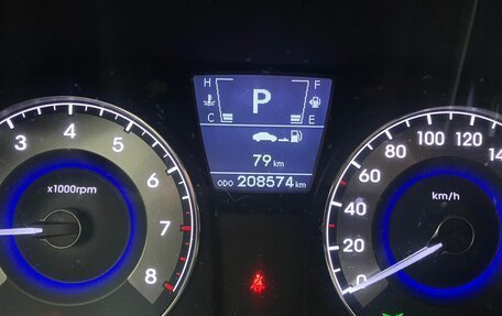 Hyundai Solaris II рестайлинг, 2010 год, 560 000 рублей, 10 фотография