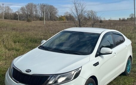 KIA Rio III рестайлинг, 2014 год, 990 000 рублей, 1 фотография