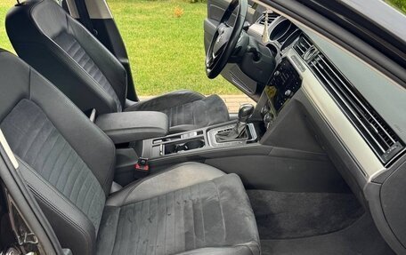 Volkswagen Passat B8 рестайлинг, 2018 год, 2 200 000 рублей, 8 фотография