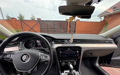 Volkswagen Passat B8 рестайлинг, 2018 год, 2 200 000 рублей, 19 фотография