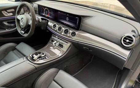 Mercedes-Benz E-Класс AMG, 2017 год, 6 990 000 рублей, 21 фотография