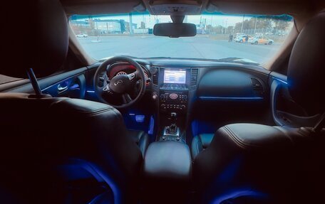 Infiniti FX II, 2010 год, 2 630 000 рублей, 24 фотография