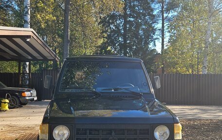 Mitsubishi Pajero III рестайлинг, 1989 год, 900 000 рублей, 2 фотография