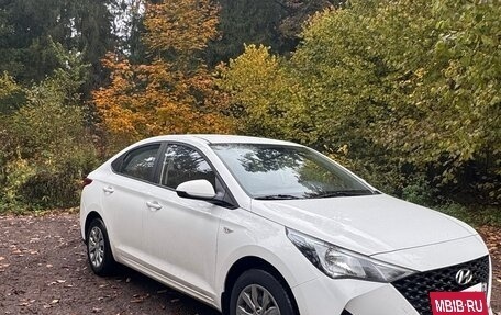 Hyundai Solaris II рестайлинг, 2021 год, 1 473 000 рублей, 11 фотография