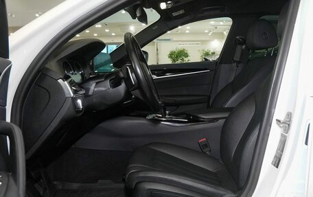 BMW 5 серия, 2020 год, 3 300 000 рублей, 12 фотография