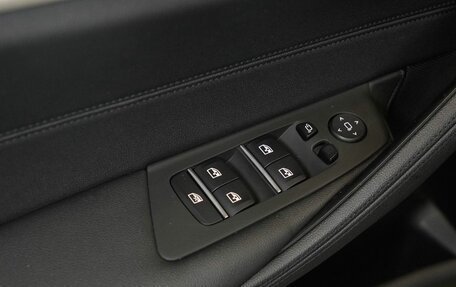 BMW 5 серия, 2020 год, 3 300 000 рублей, 11 фотография