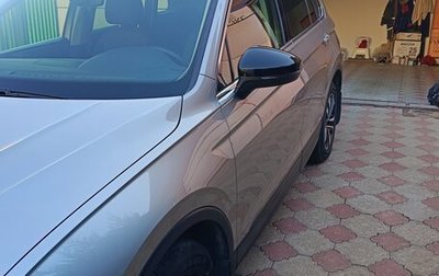Volkswagen Tiguan II, 2019 год, 2 200 000 рублей, 1 фотография
