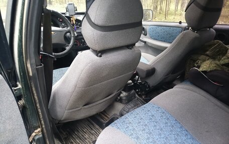 Chevrolet Niva I рестайлинг, 2005 год, 400 000 рублей, 3 фотография