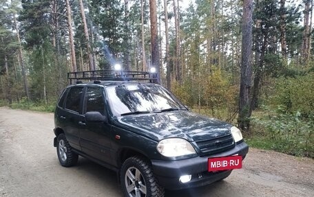 Chevrolet Niva I рестайлинг, 2005 год, 400 000 рублей, 5 фотография