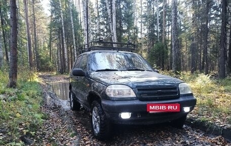 Chevrolet Niva I рестайлинг, 2005 год, 400 000 рублей, 2 фотография