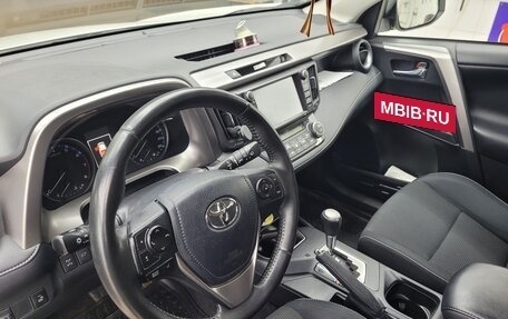 Toyota RAV4, 2017 год, 2 050 000 рублей, 8 фотография