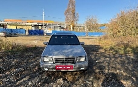 Mercedes-Benz C-Класс, 1997 год, 540 000 рублей, 4 фотография