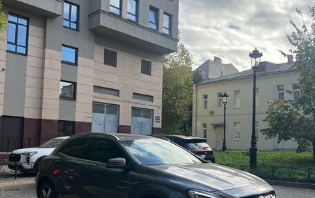 Mercedes-Benz GLA, 2019 год, 3 250 000 рублей, 3 фотография