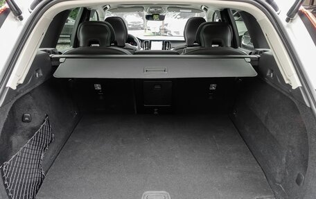 Volvo XC60 II, 2023 год, 4 755 000 рублей, 8 фотография