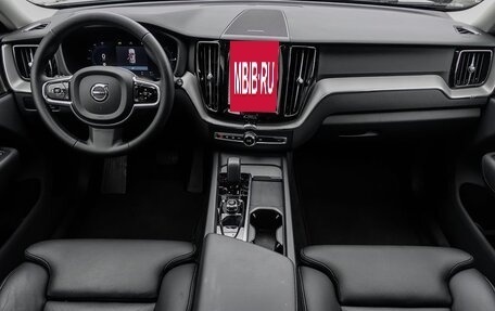 Volvo XC60 II, 2023 год, 4 755 000 рублей, 9 фотография