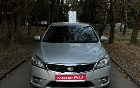 KIA cee'd I рестайлинг, 2010 год, 750 000 рублей, 2 фотография