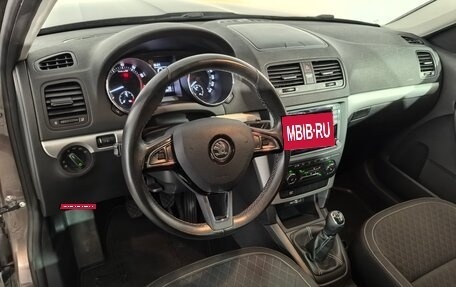 Skoda Yeti I рестайлинг, 2016 год, 1 549 000 рублей, 12 фотография