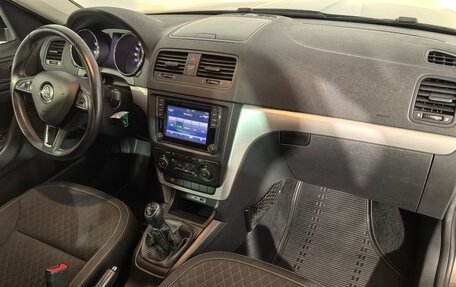 Skoda Yeti I рестайлинг, 2016 год, 1 549 000 рублей, 18 фотография