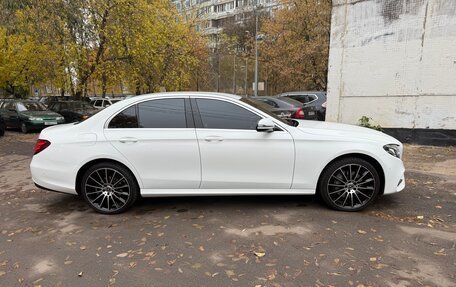 Mercedes-Benz E-Класс, 2020 год, 3 990 000 рублей, 4 фотография