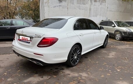 Mercedes-Benz E-Класс, 2020 год, 3 990 000 рублей, 7 фотография