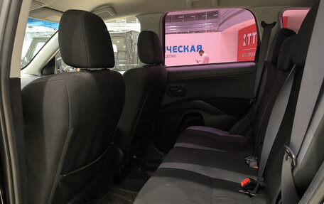 Mitsubishi Outlander III рестайлинг 3, 2010 год, 1 050 000 рублей, 16 фотография