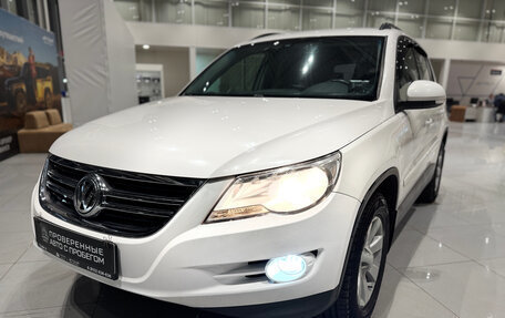 Volkswagen Tiguan I, 2010 год, 890 000 рублей, 30 фотография
