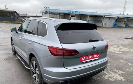 Volkswagen Touareg III, 2018 год, 4 330 000 рублей, 2 фотография