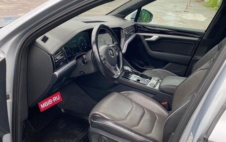 Volkswagen Touareg III, 2018 год, 4 330 000 рублей, 10 фотография