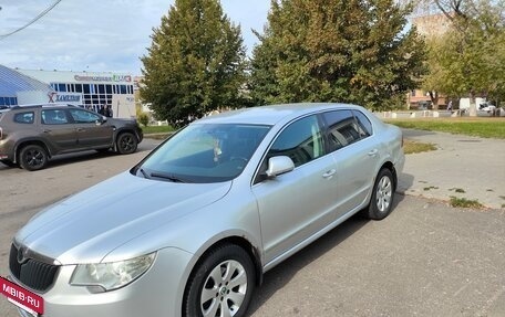 Skoda Superb III рестайлинг, 2012 год, 820 000 рублей, 5 фотография