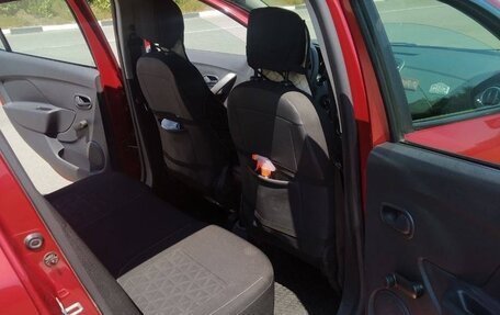 Renault Sandero II рестайлинг, 2015 год, 680 000 рублей, 10 фотография