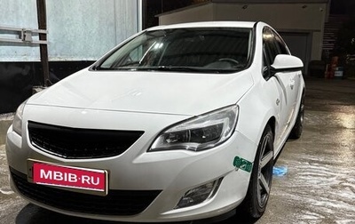 Opel Astra J, 2011 год, 700 000 рублей, 1 фотография