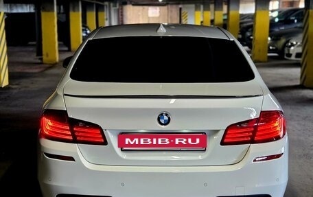 BMW 5 серия, 2015 год, 1 690 000 рублей, 6 фотография