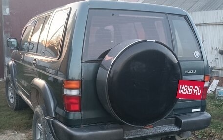 Isuzu Bighorn II, 1996 год, 900 000 рублей, 2 фотография