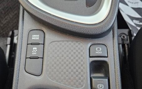 Toyota Yaris Cross, 2022 год, 1 404 555 рублей, 25 фотография