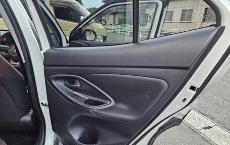 Toyota Yaris Cross, 2022 год, 1 404 555 рублей, 28 фотография